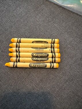 Crayola Dandelion Yellow Crayons - Set of 6 Retired Vintage